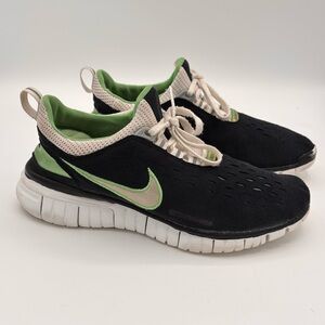 2005 Nike Free Run 5.0 Women’s Size 7 Black Pistachio Very Comfortable
